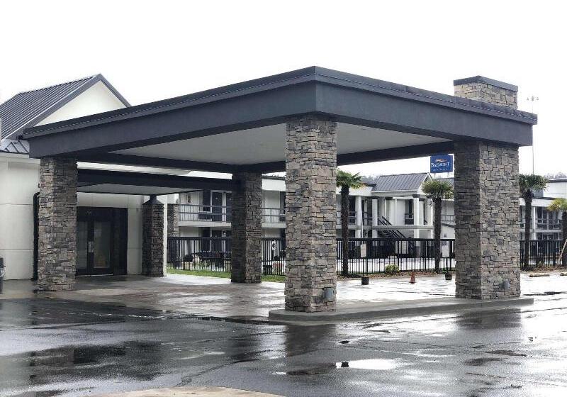 فندق Quality Inn