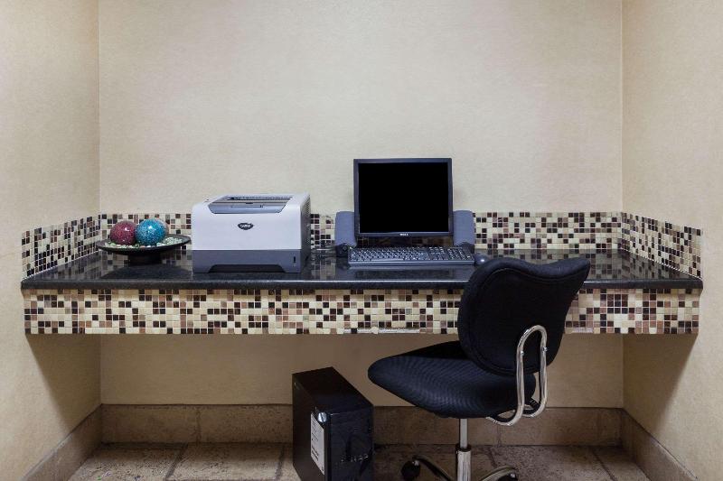 فندق Quality Inn