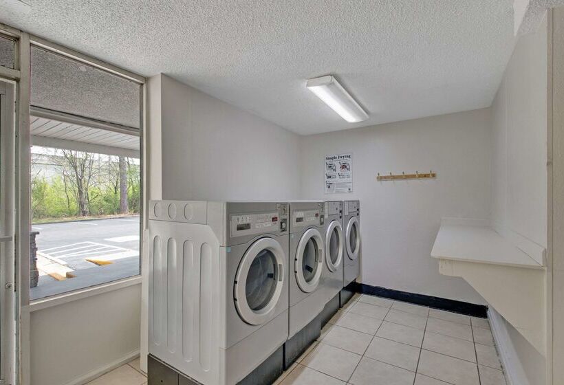 فندق Quality Inn