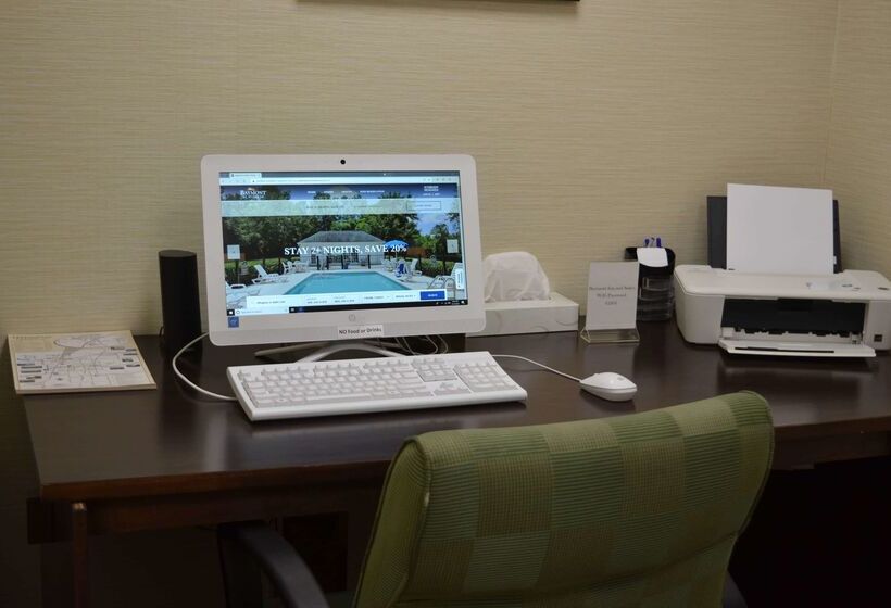 فندق Baymont By Wyndham Effingham