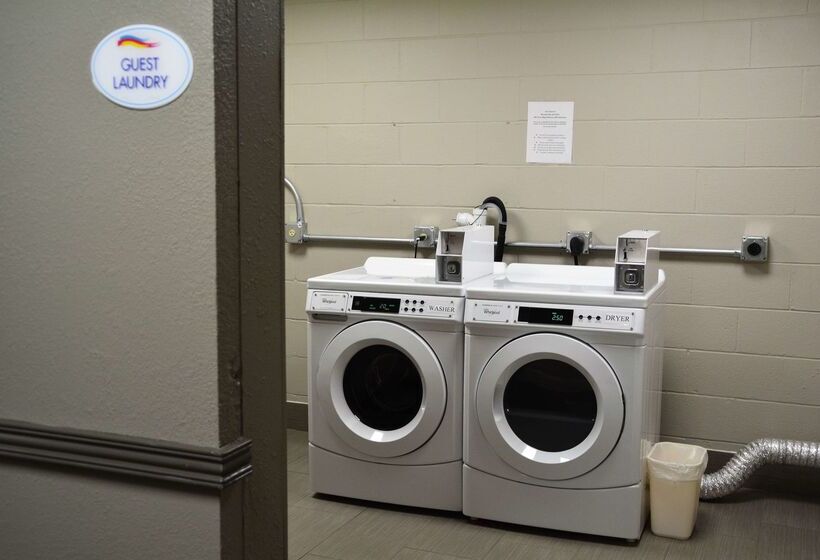 فندق Baymont By Wyndham Effingham