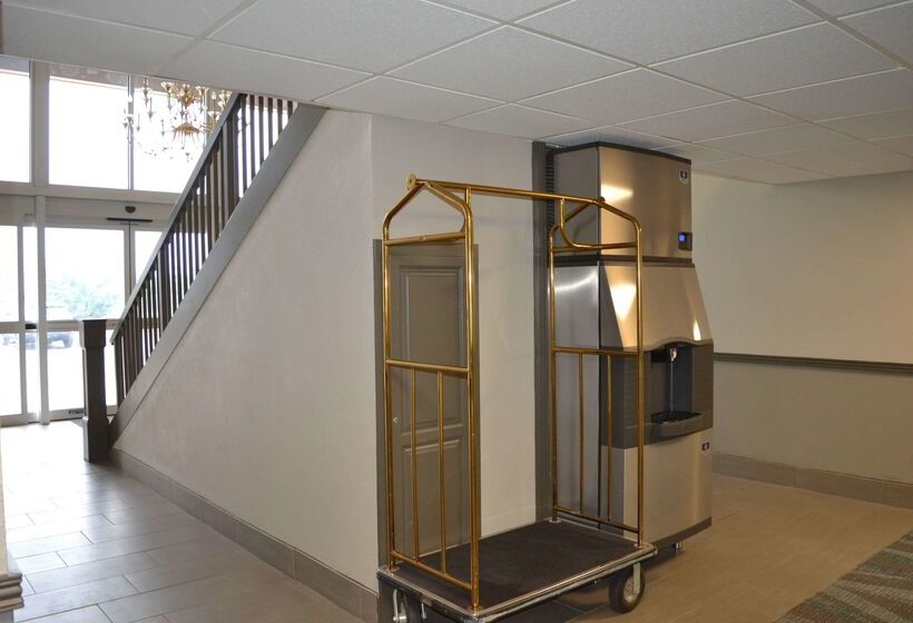 فندق Baymont By Wyndham Effingham