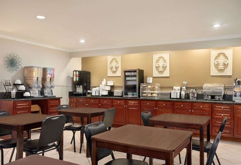 בית מלון כפרי Baymont By Wyndham Kansas City Ku Medical Center