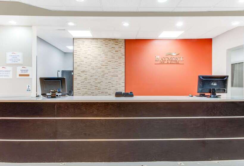 בית מלון כפרי Baymont By Wyndham Midland Airport