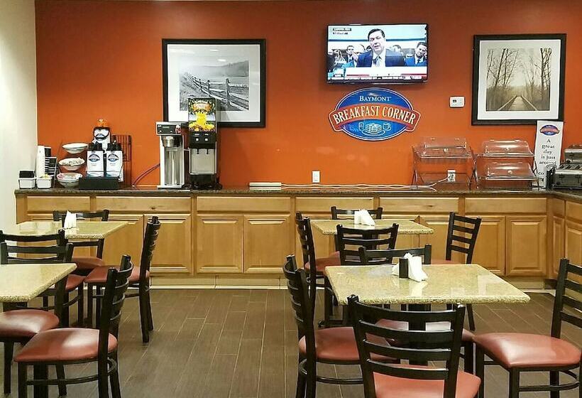 בית מלון כפרי Baymont By Wyndham Midland Airport