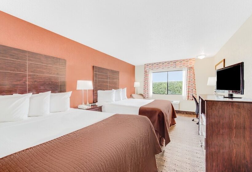 هتل Baymont By Wyndham Midland Airport
