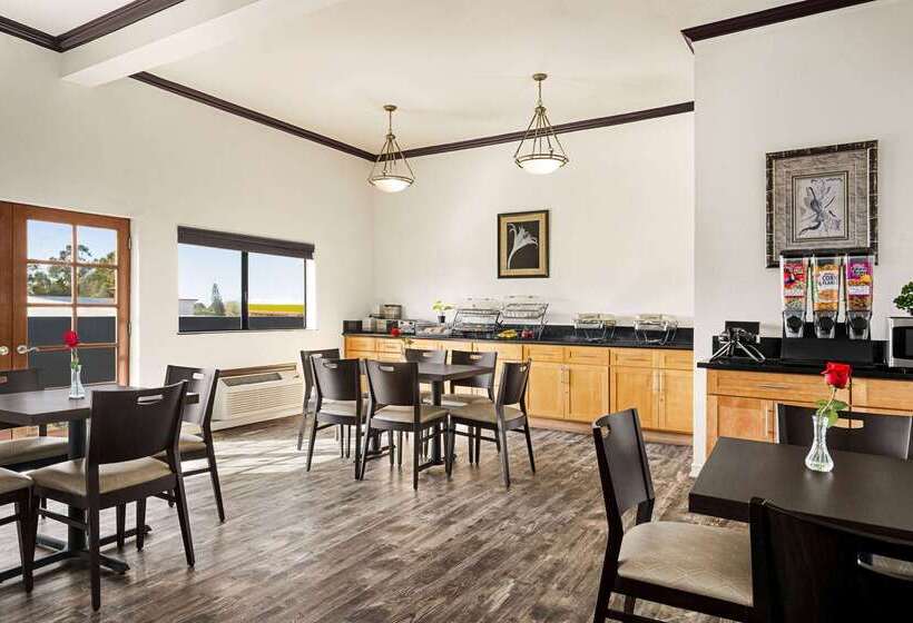 فندق Baymont By Wyndham Monterey Park