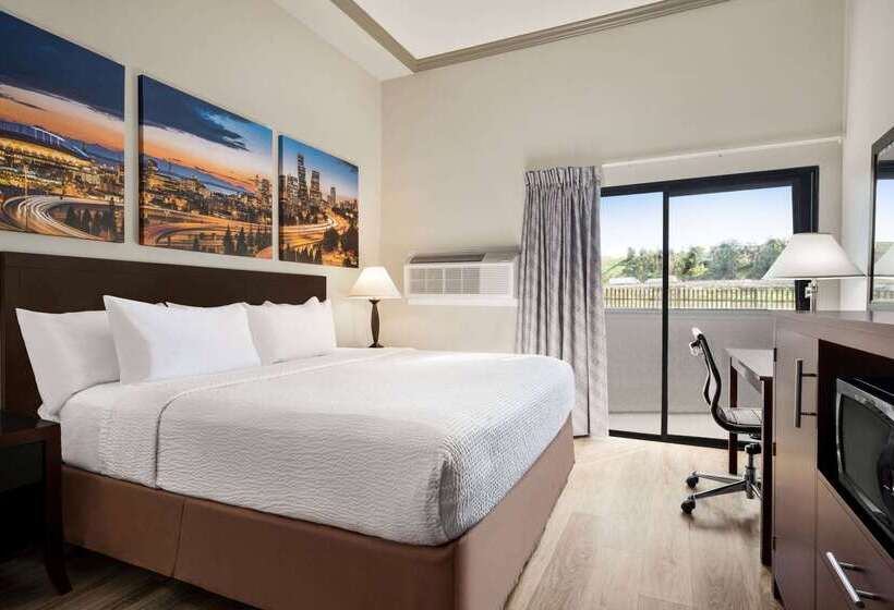 فندق Baymont By Wyndham Monterey Park