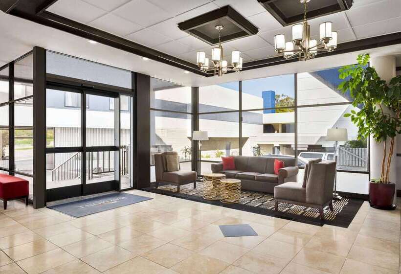 فندق Baymont By Wyndham Monterey Park