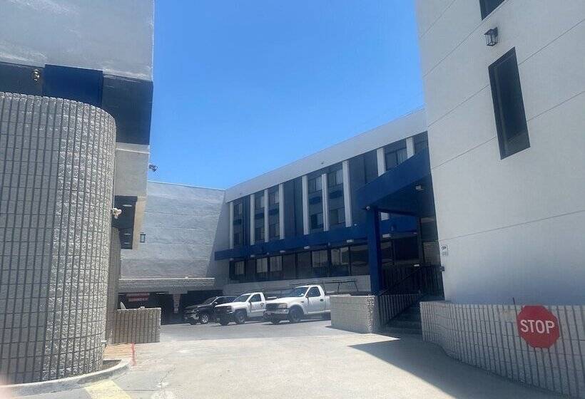 فندق Baymont By Wyndham Monterey Park