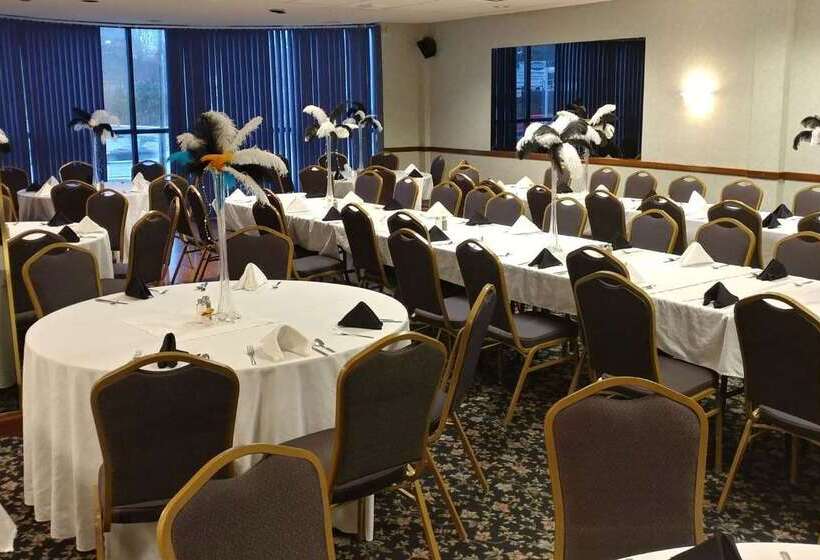 هتل Baymont By Wyndham Groton/mystic