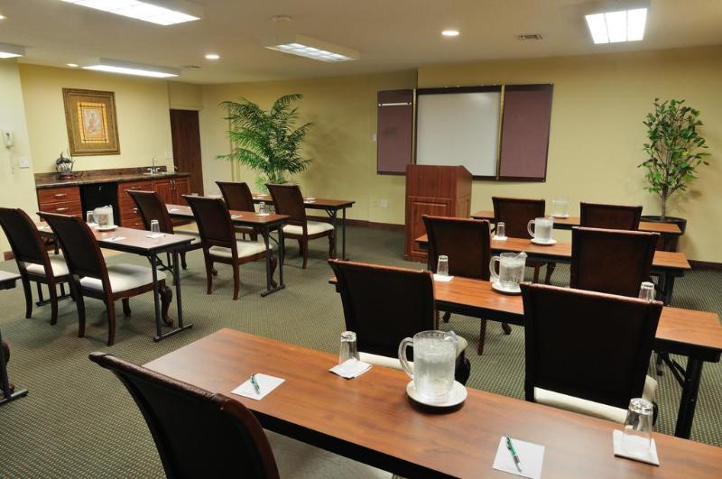 酒店 Beachcomber Resort & Club