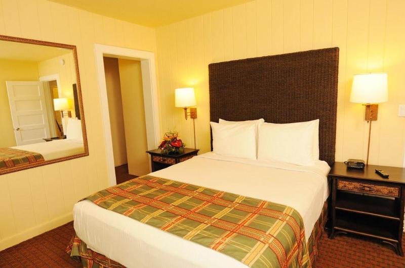 酒店 Beachcomber Resort & Club