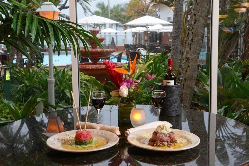 酒店 Beachcomber Resort & Club