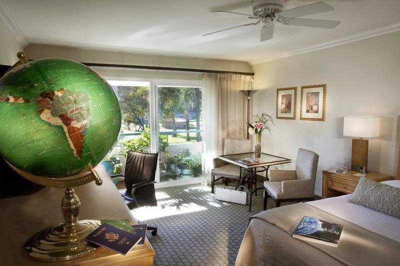 فندق Beachside Inn