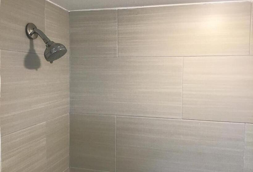 Bellevue Hotel And Suites