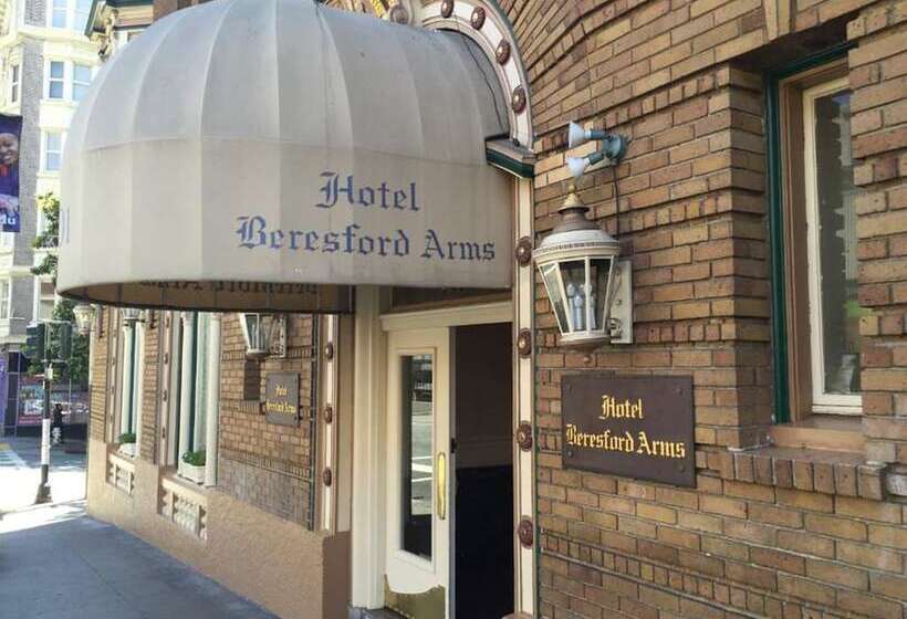 ホテル Beresford Arms