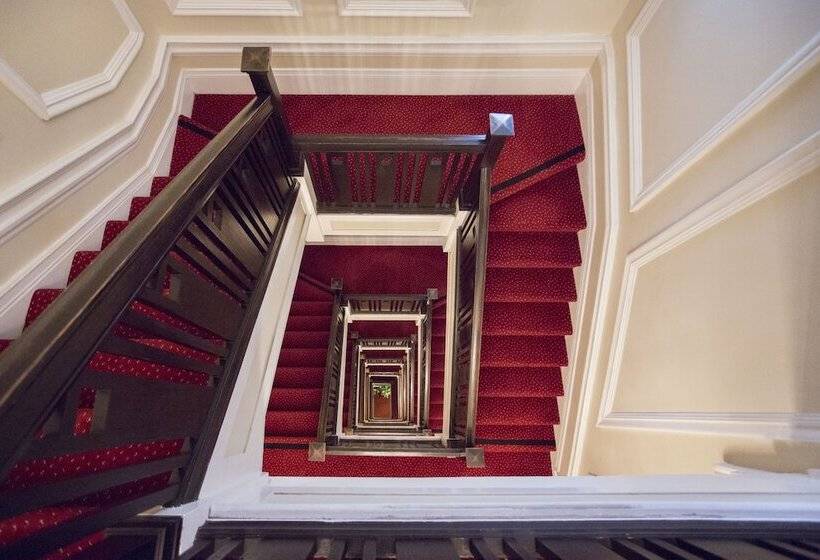 ホテル Beresford Arms