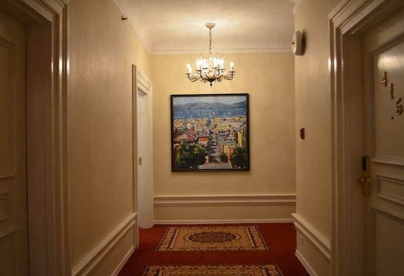 ホテル Beresford Arms