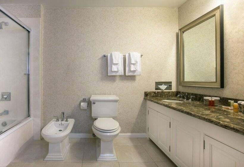 ホテル Beresford Arms