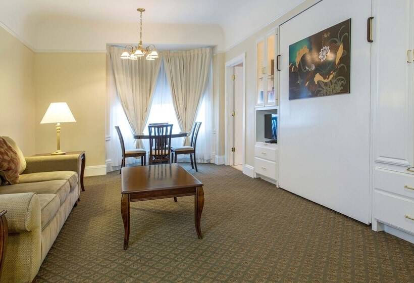 ホテル Beresford Arms