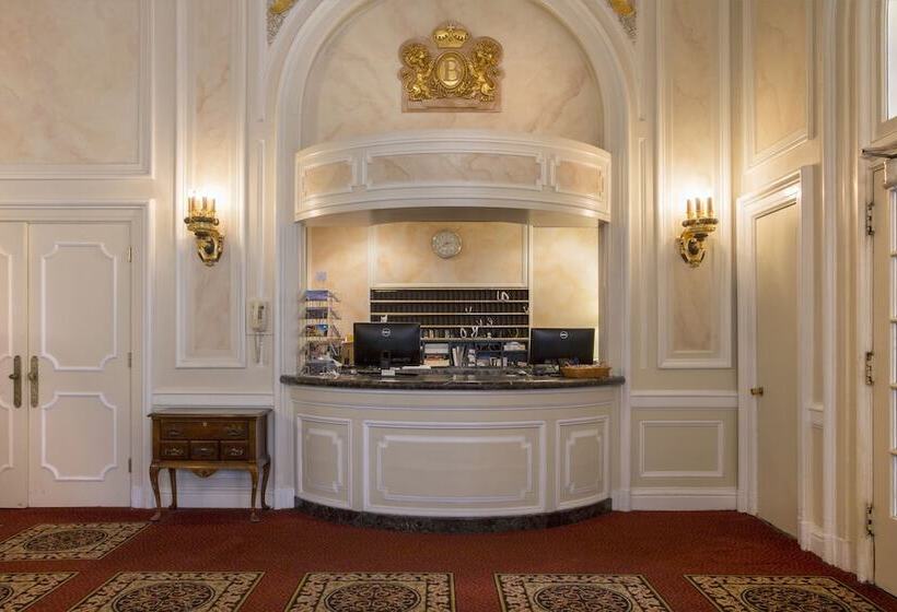 ホテル Beresford Arms