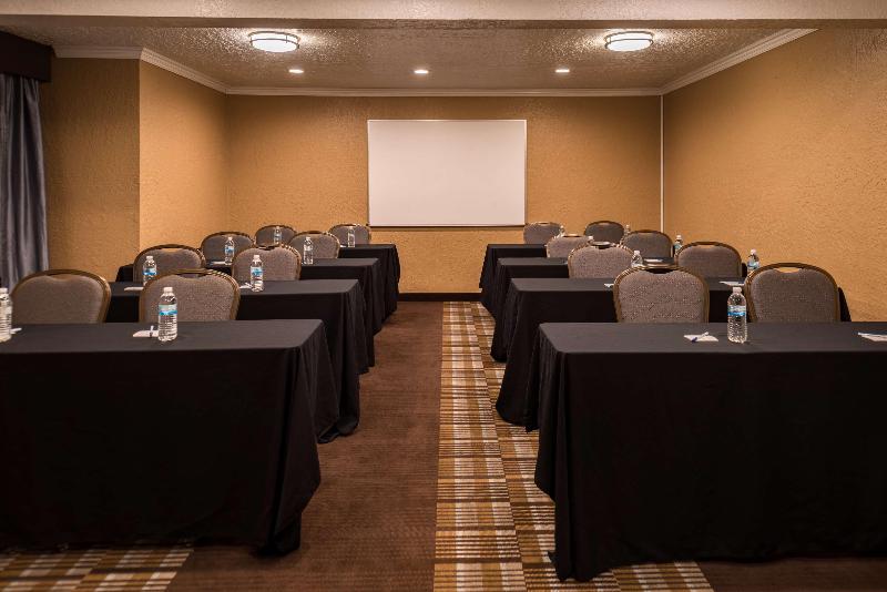 Best Western Airport Albuquerque Innsuites Hotel & Suites