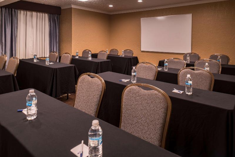 Best Western Airport Albuquerque Innsuites Hotel & Suites