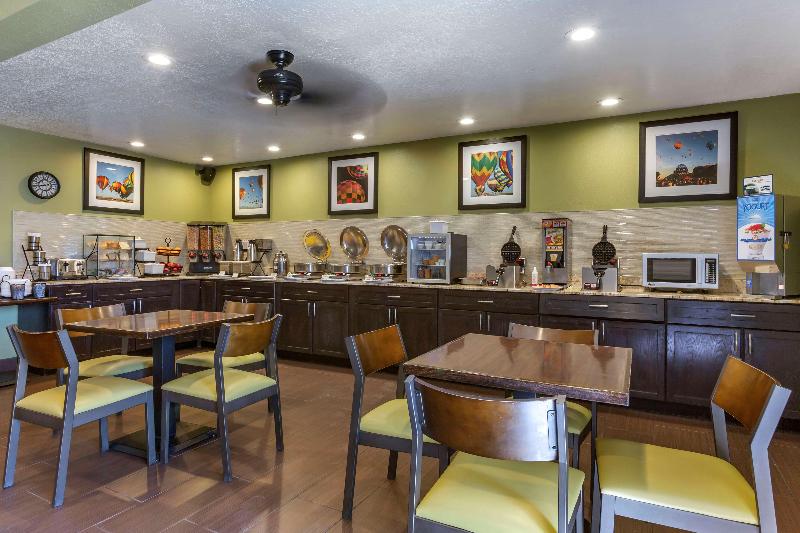 Best Western Airport Albuquerque Innsuites Hotel & Suites