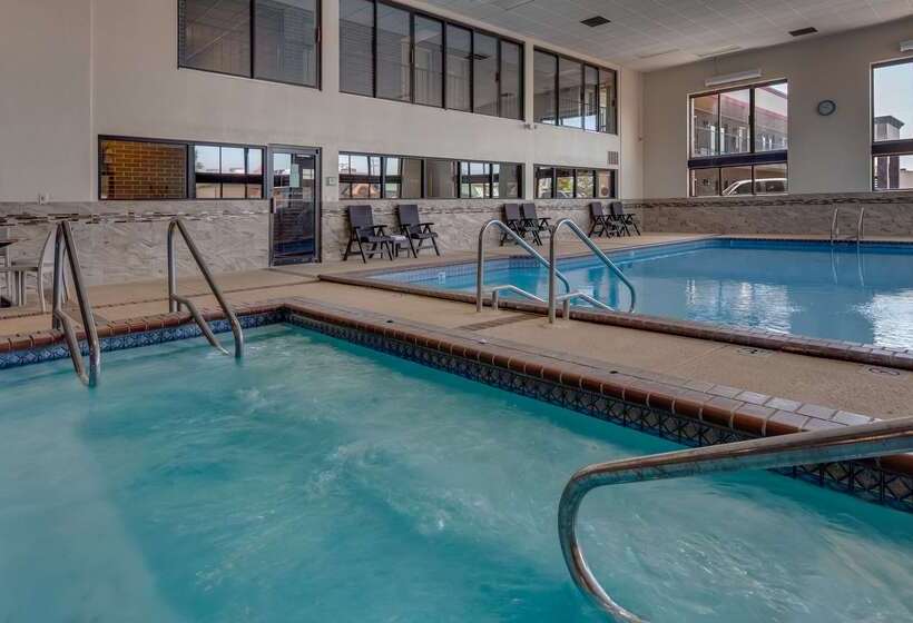 בית מלון כפרי Best Western Angus Inn