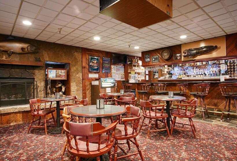 فندق Best Western Bidarka Inn