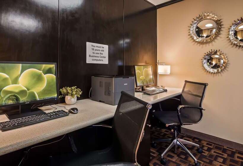 فندق Best Western Canoga Park Motor Inn