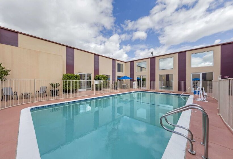 فندق Best Western Canoga Park Motor Inn