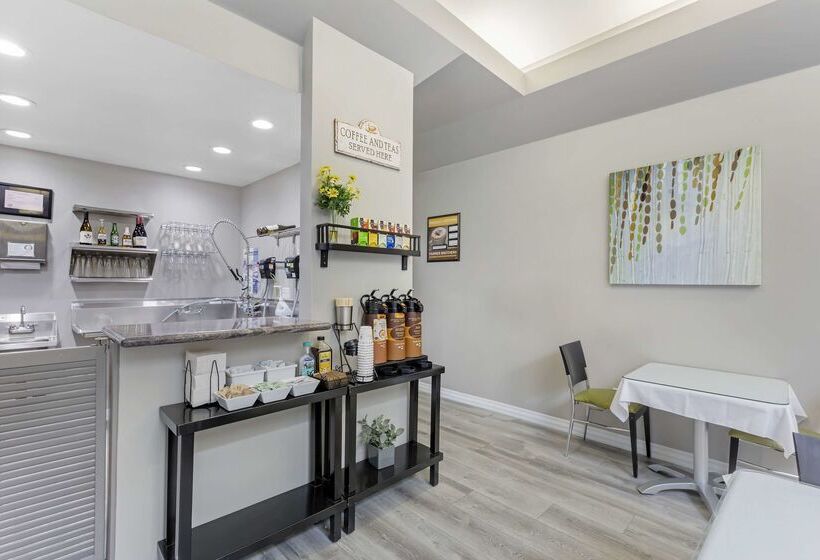 فندق Best Western Canoga Park Motor Inn