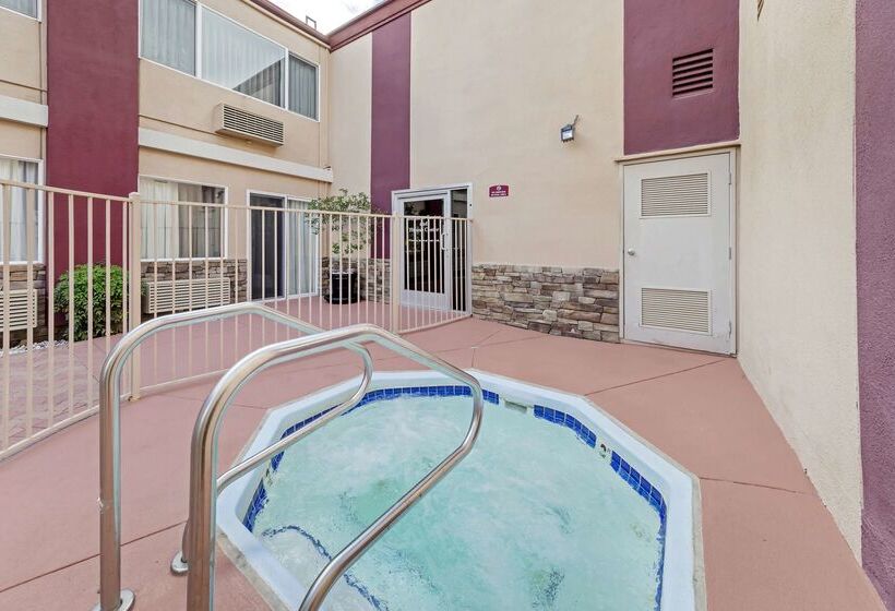 فندق Best Western Canoga Park Motor Inn