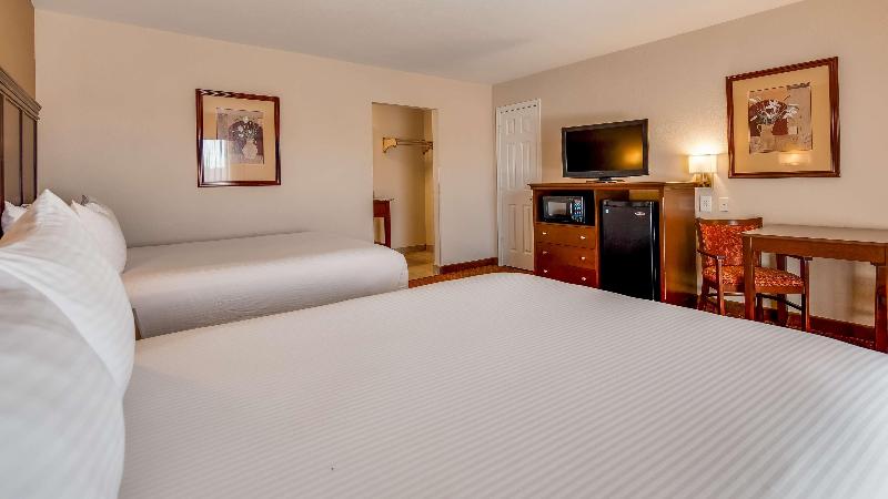 בית מלון כפרי Best Western Canton Inn