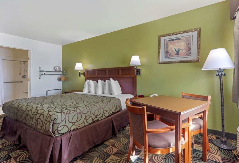 בית מלון כפרי Best Western Caprock Inn