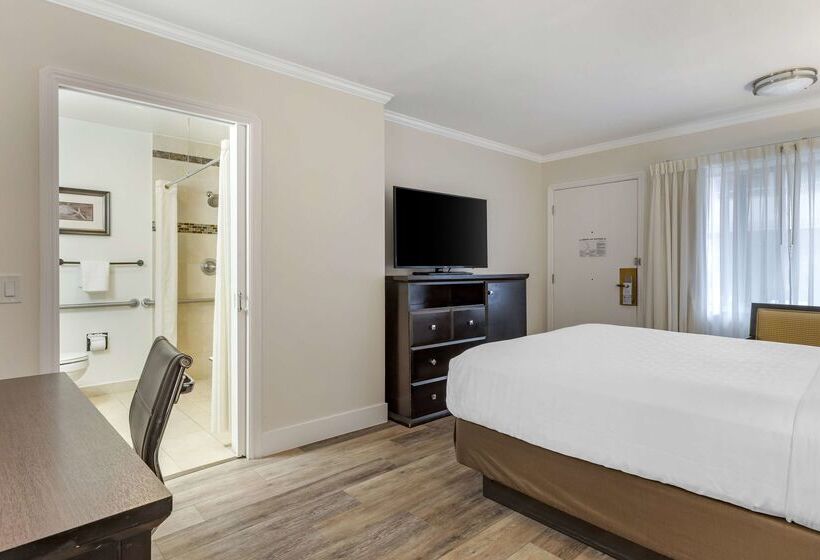 בית מלון כפרי Best Western Carmels Town House Lodge