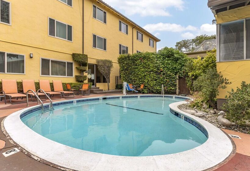 בית מלון כפרי Best Western Carmels Town House Lodge