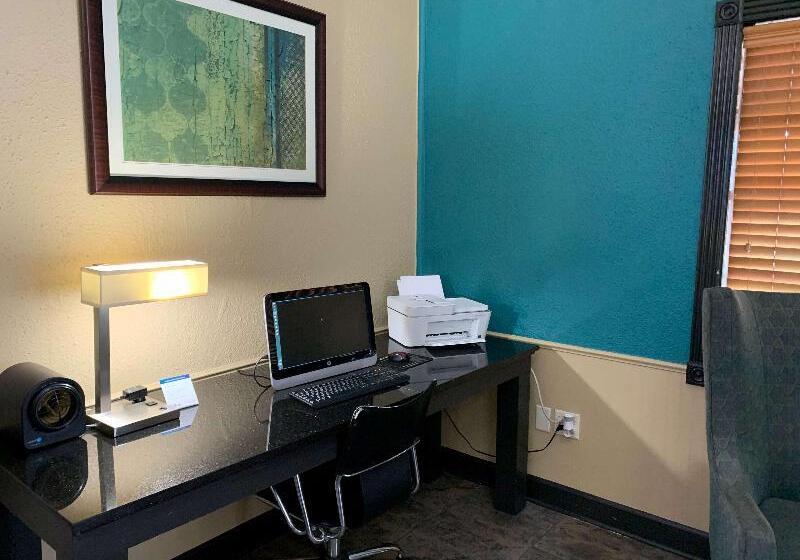 בית מלון כפרי Best Western Conway