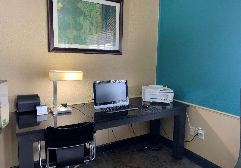 בית מלון כפרי Best Western Conway