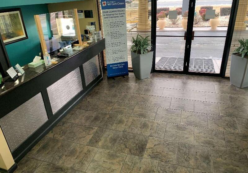 בית מלון כפרי Best Western Conway