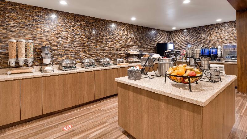 فندق Best Western Cottontree Inn