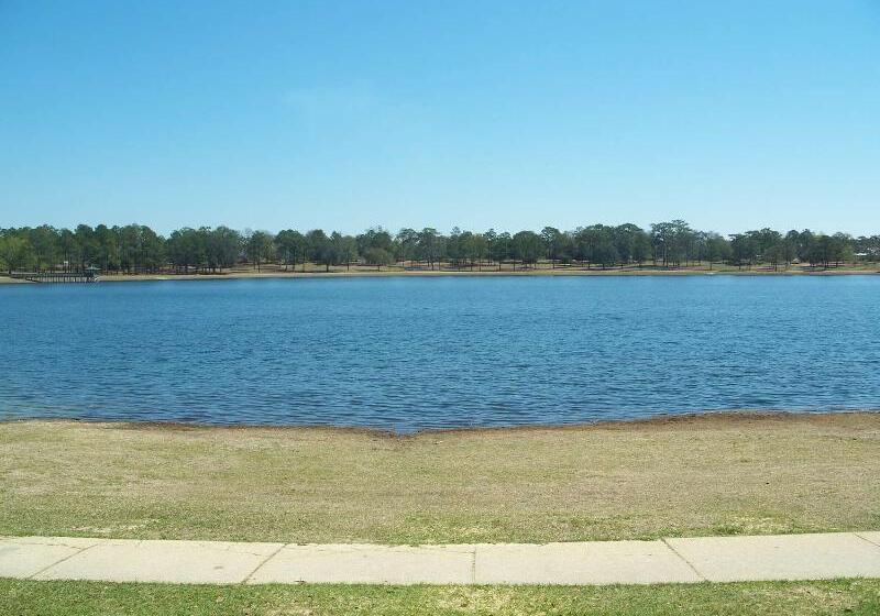 فندق Best Western Crossroads Inn