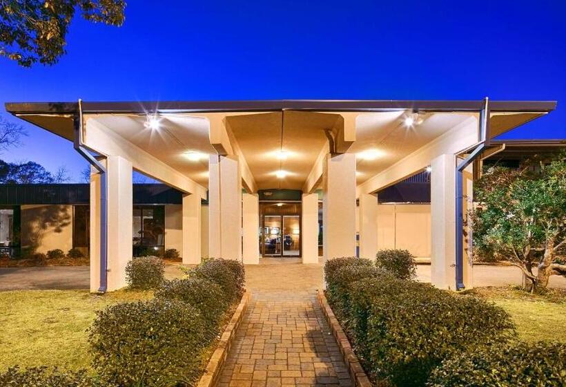 فندق Best Western Crossroads Inn