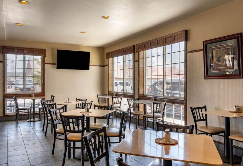 בית מלון כפרי Best Western Desert Inn