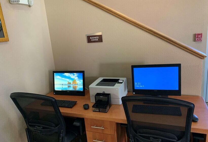 هتل Best Western Desert Oasis