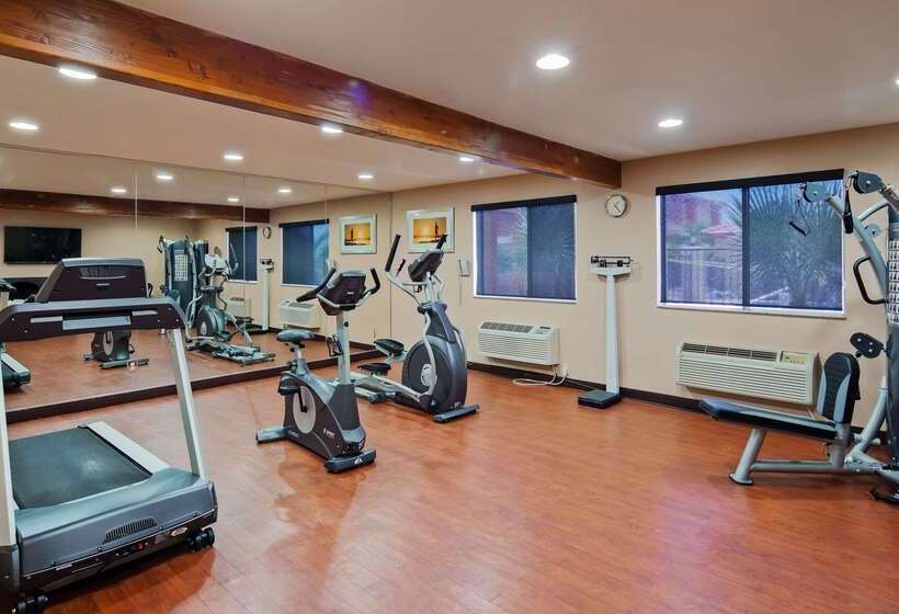 هتل Best Western Desert Oasis