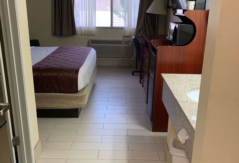 فندق Best Western Desert Oasis