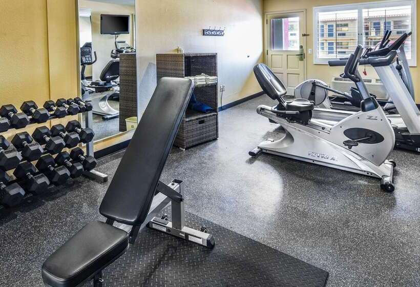 فندق Best Western Desert Villa Inn